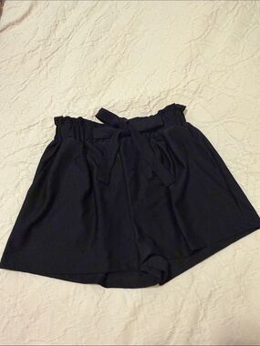 High-Waist Paperbag Tie-Waist Women’s Shorts — Black